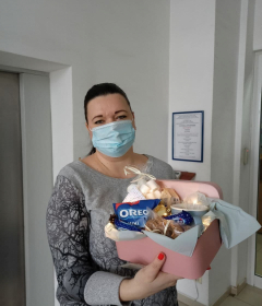 Фотозвіт доставки новорічного подарункового боксу