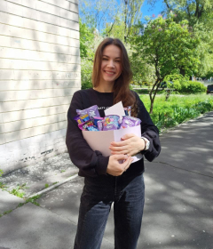 фотоотчет доставки коробки со сладостями